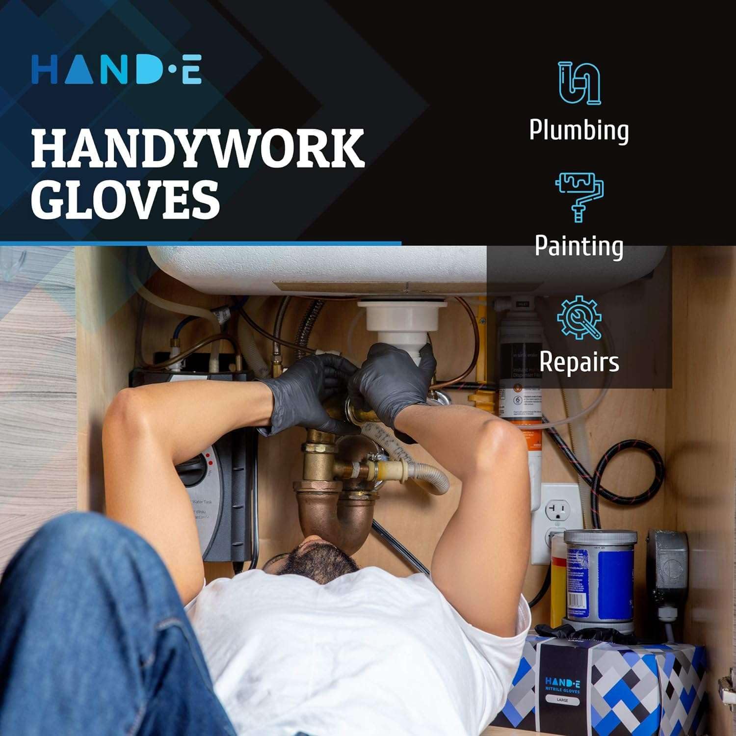 Nitrile gloves with textured fingertips for precise grip