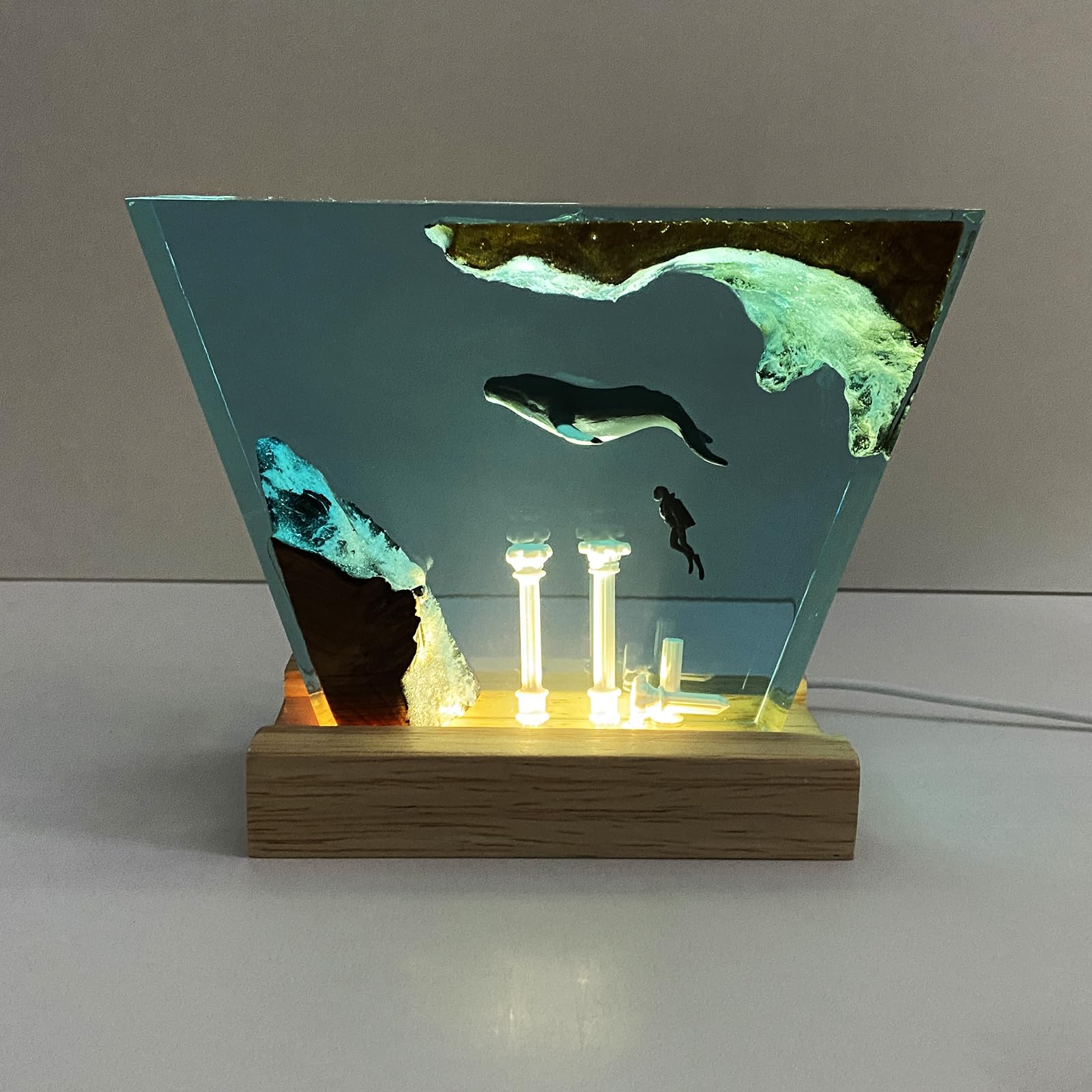 Table lamp 150x105x30mm with warm light glow