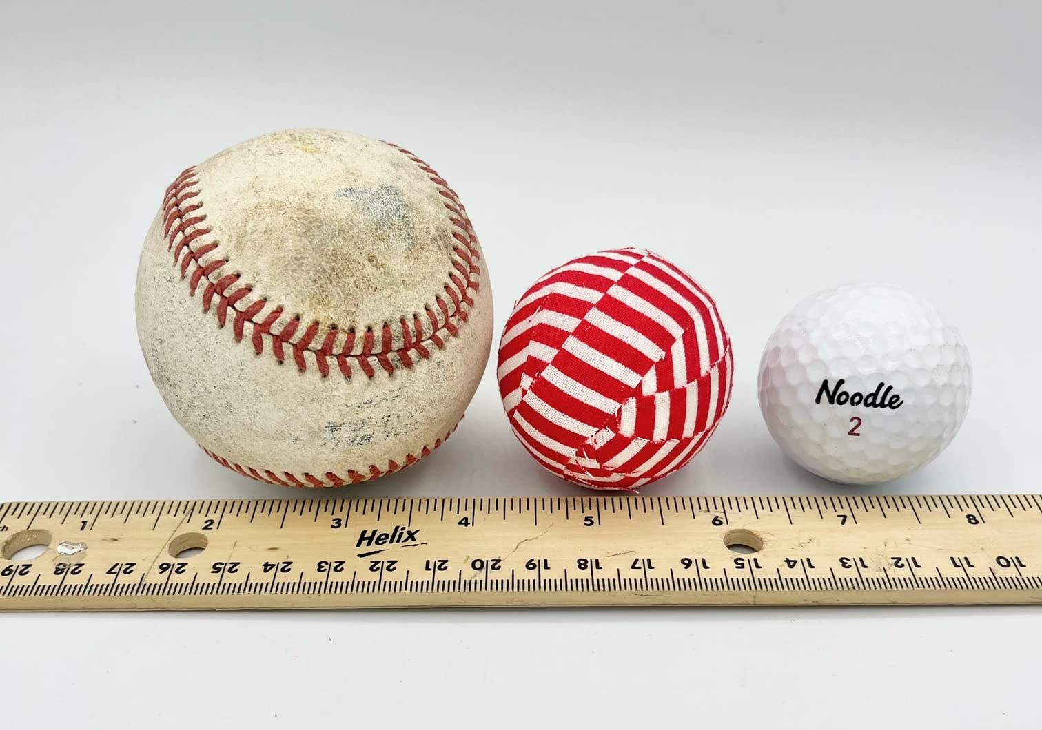 Lightweight virtually unbreakable decorative ball for centerpieces
