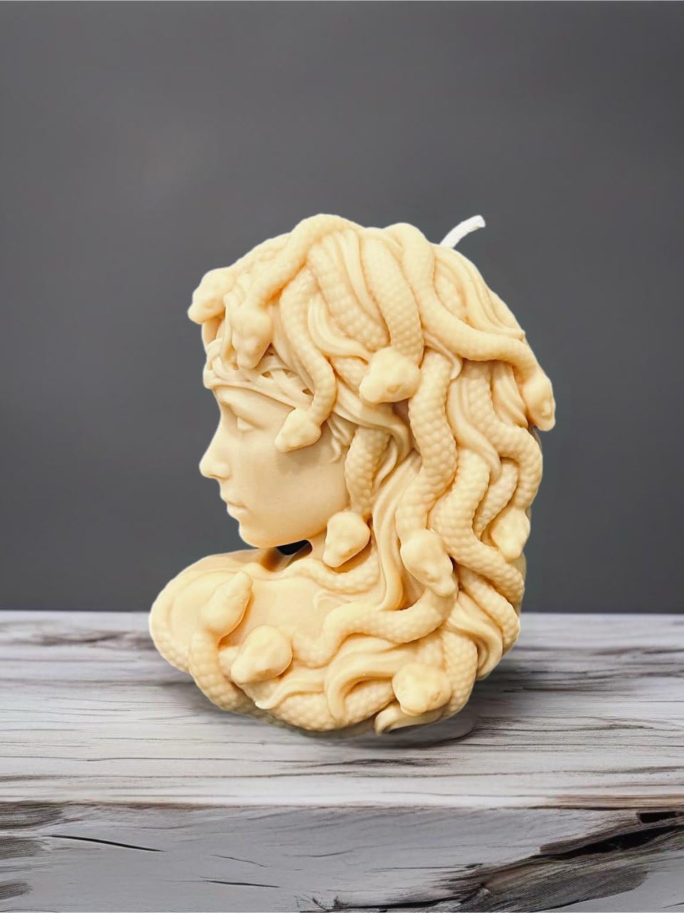 Handmade soy wax candle by Handmaded detail