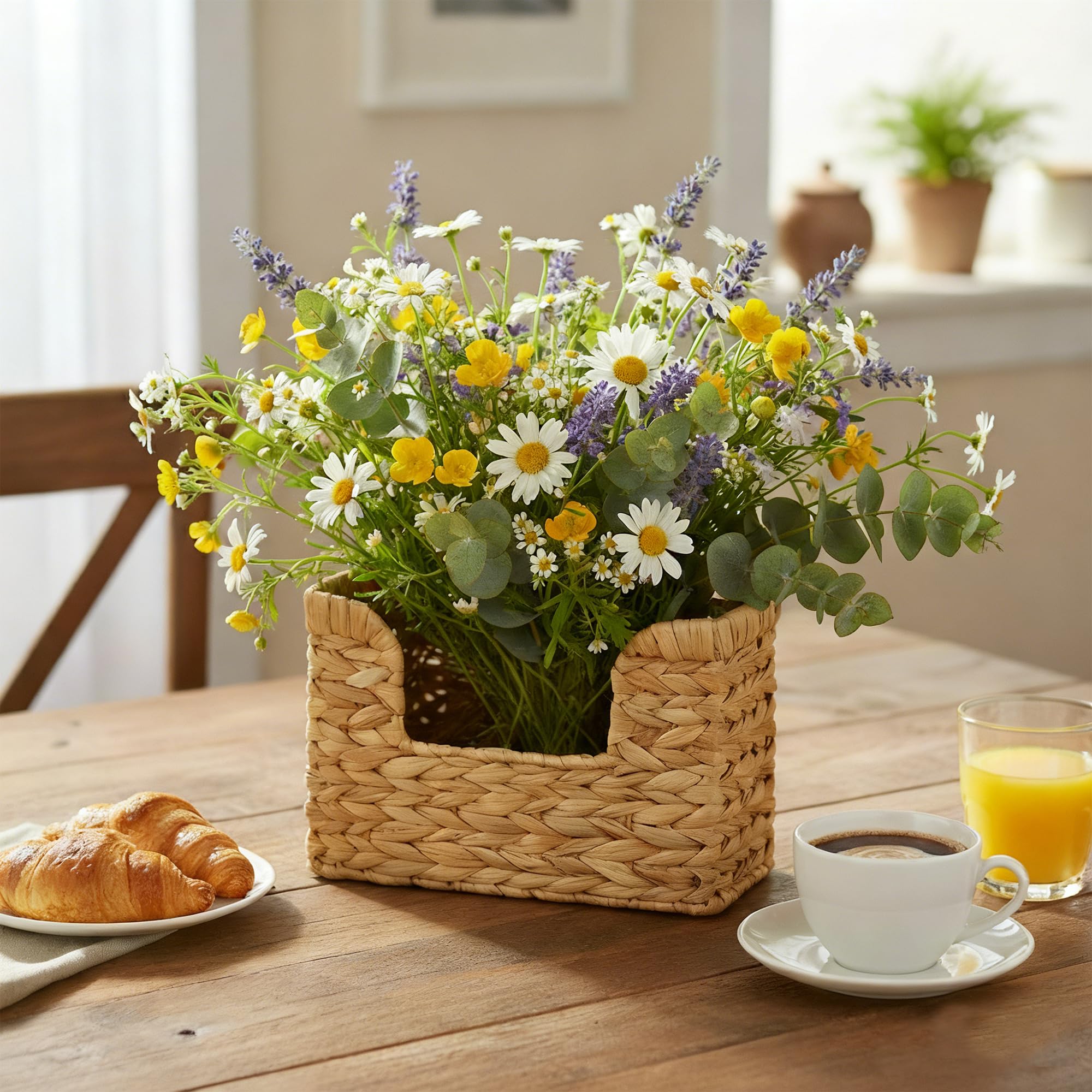 Compact hanging basket for small space storage