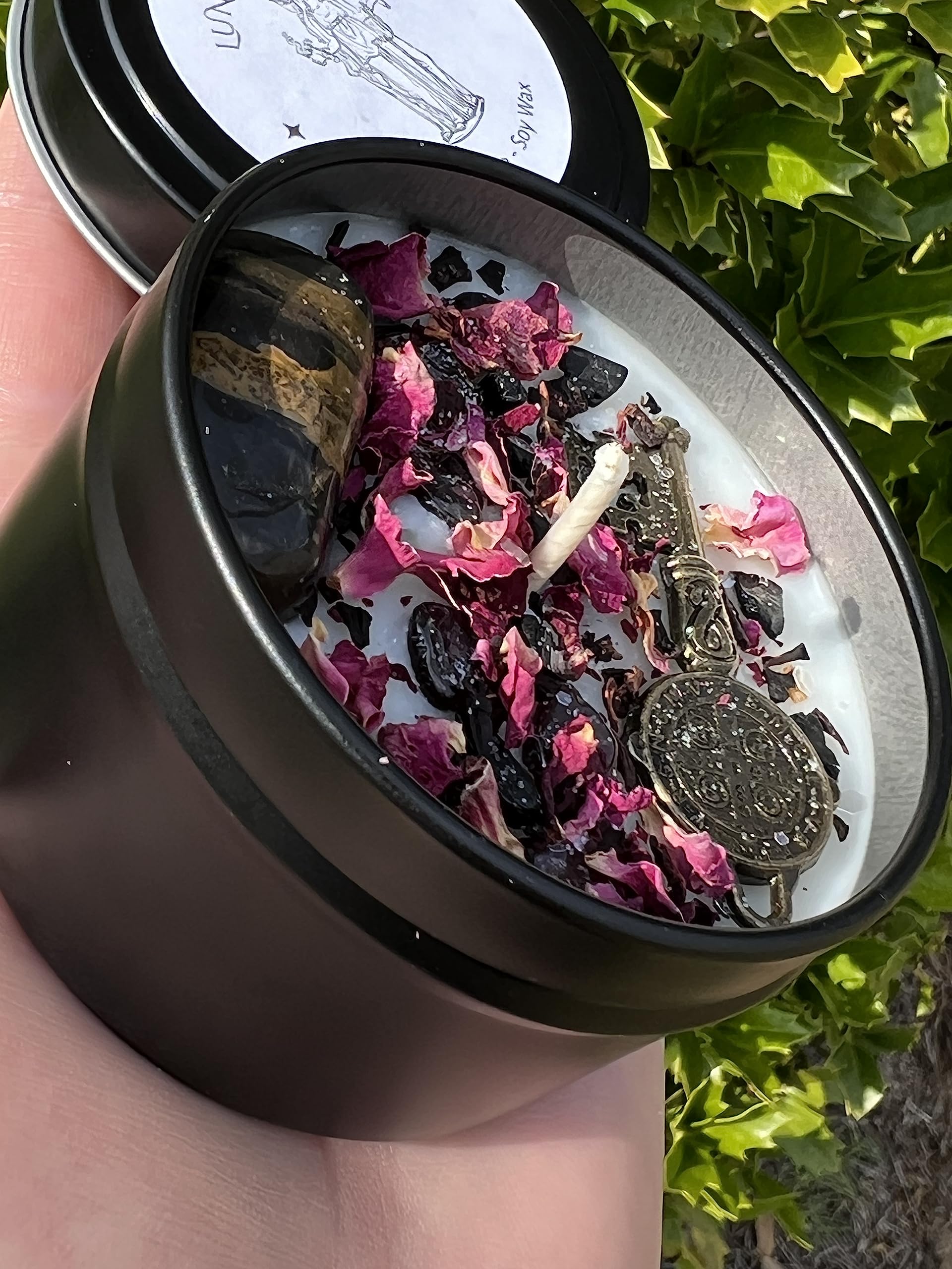 Altar ritual candle Hekate Dark Moon Goddess 8oz silver tin