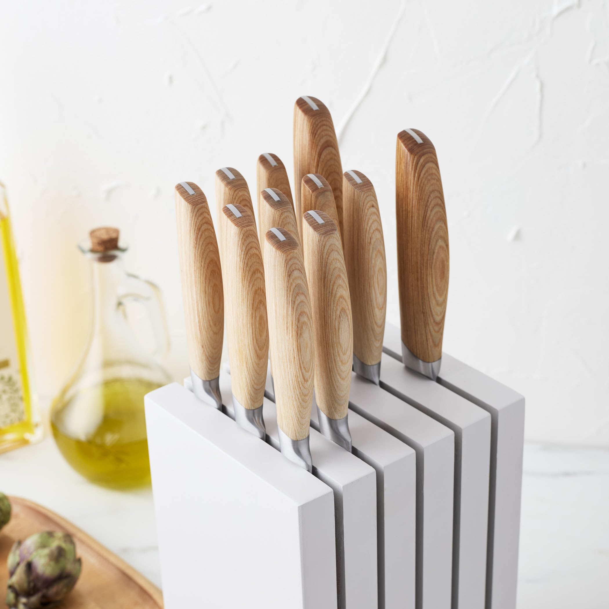 FSC-certified vertical magnetic knife block with Henckels Pakka Wood Handles