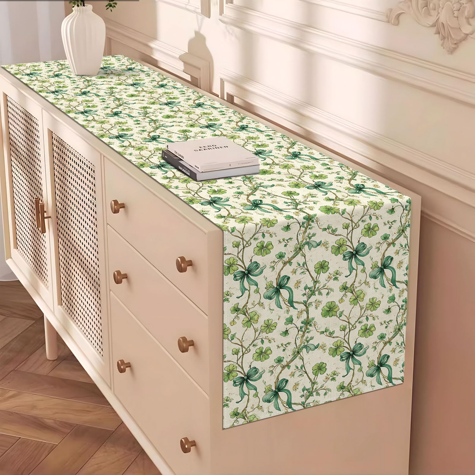 Indoor outdoor St Patrick's Day decor Heyfary table runner