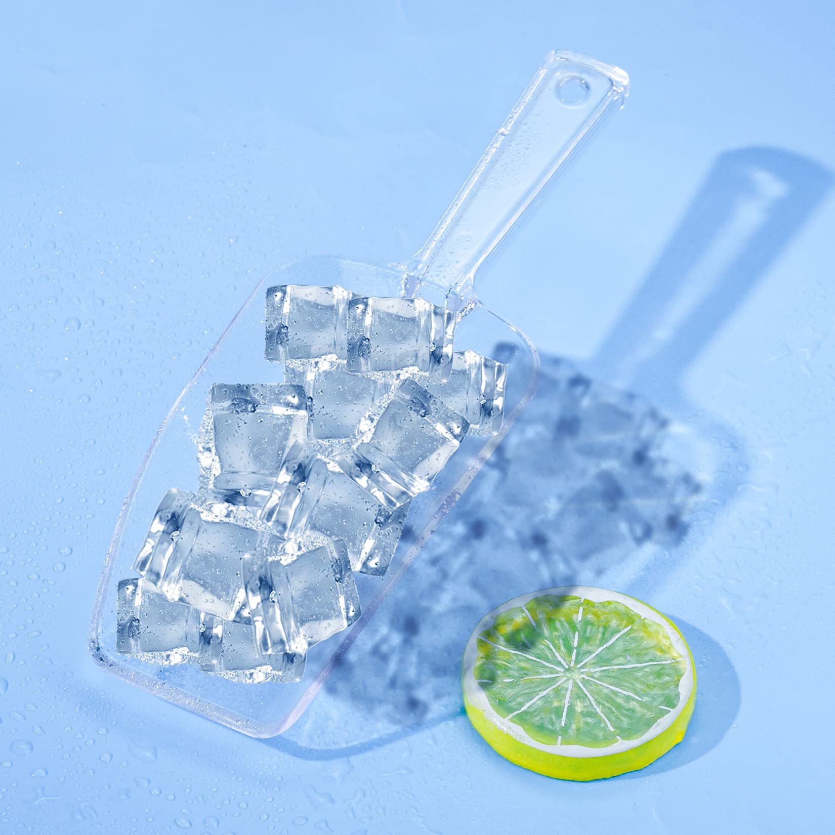 Clear acrylic scoop for popcorn and cookies