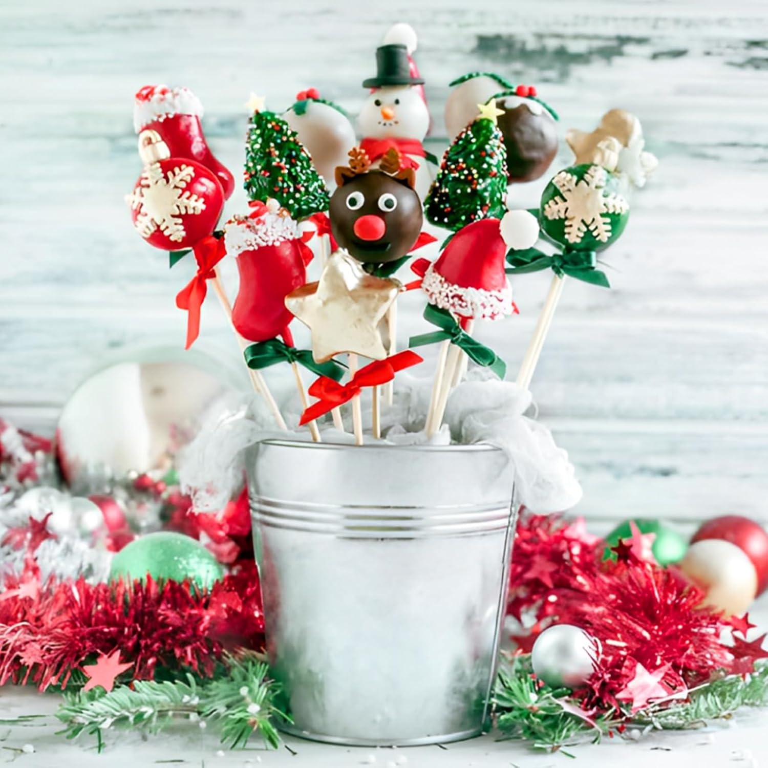holds 100 fluid ounces of ice in a bucket