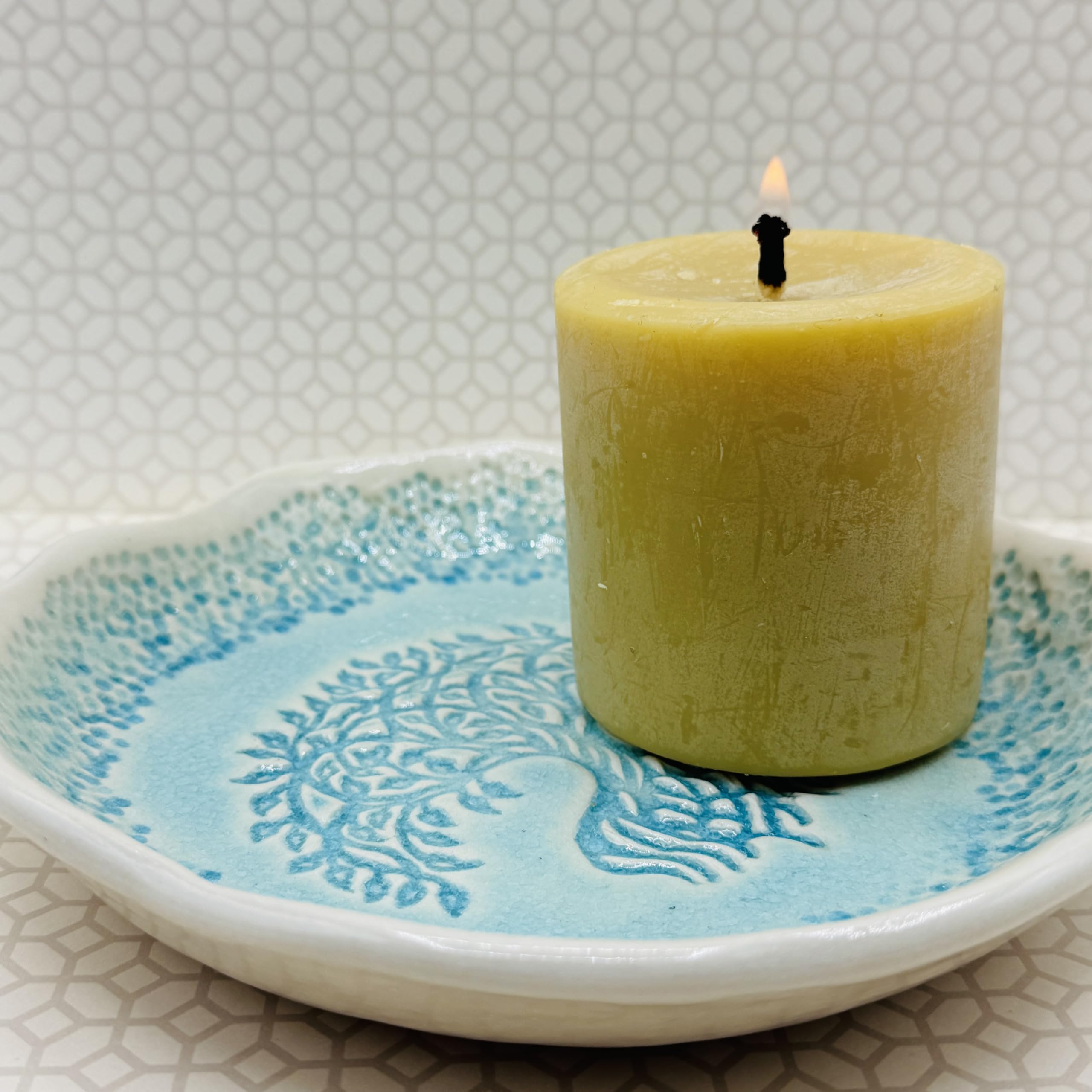 Soap dish arrangement with turquoise glaze tray