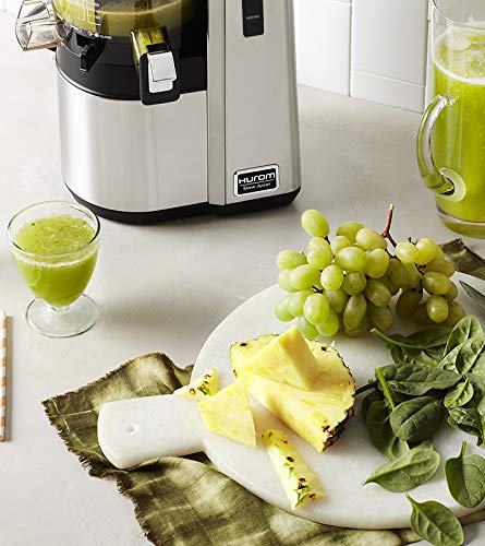Bone-dry pulp result from low-speed auger in Hurom HZ Renewed Slow Juicer