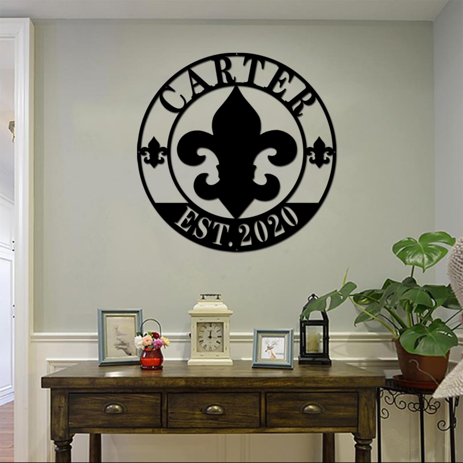 Custom service support for IFHUH Fleur De Lis sign