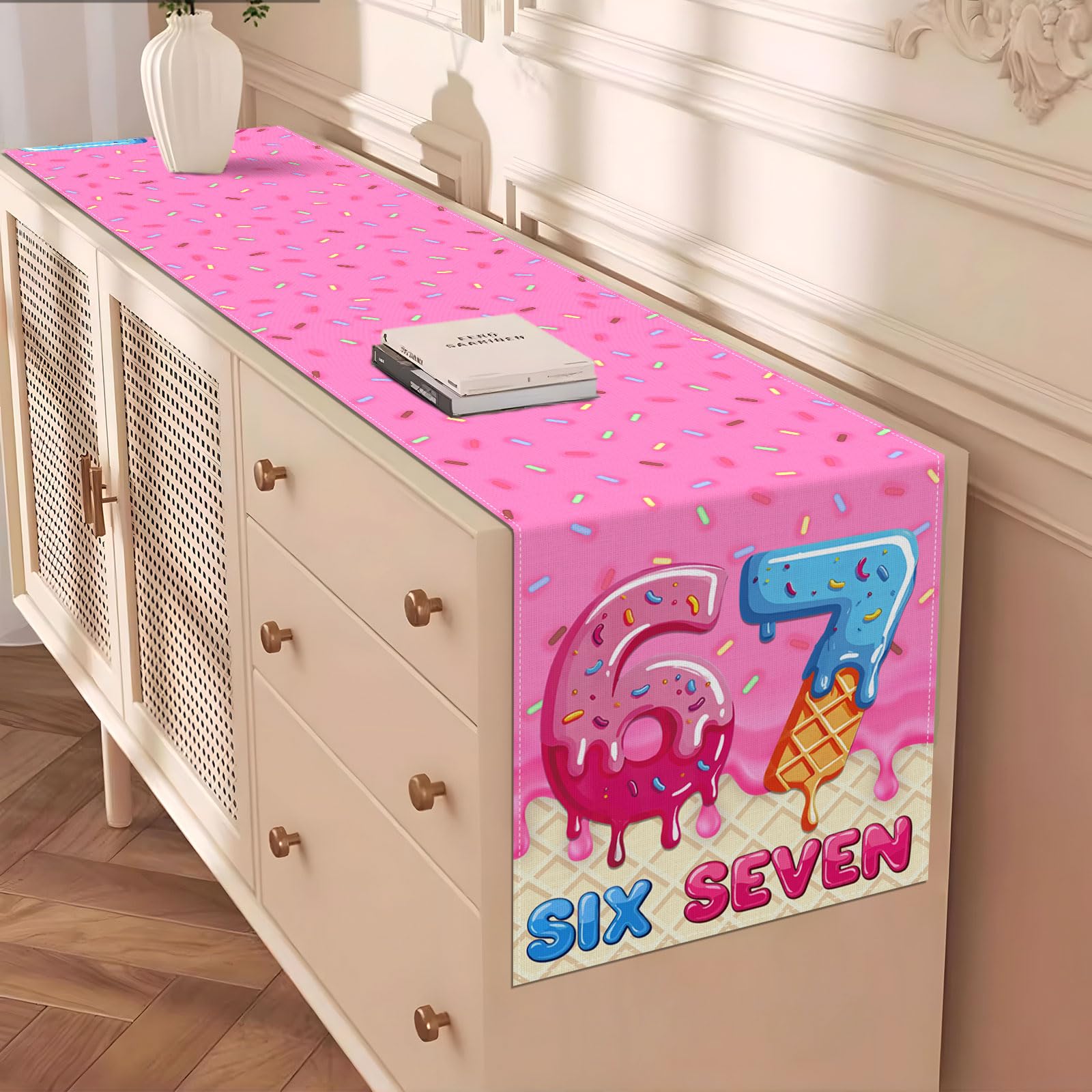 Indoor and outdoor use table runner on table