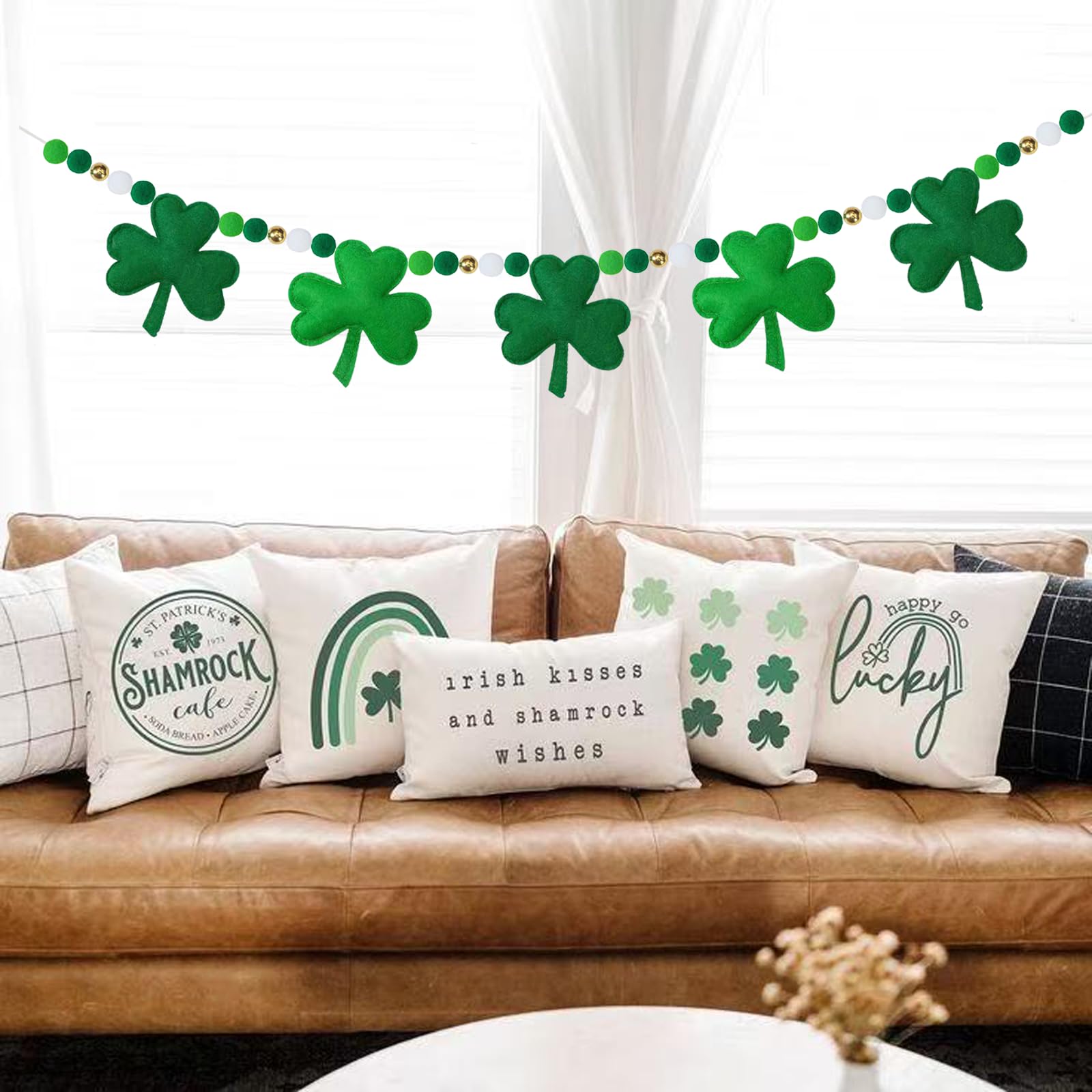 Ready-to-hang St Patrick's Day garland display idea