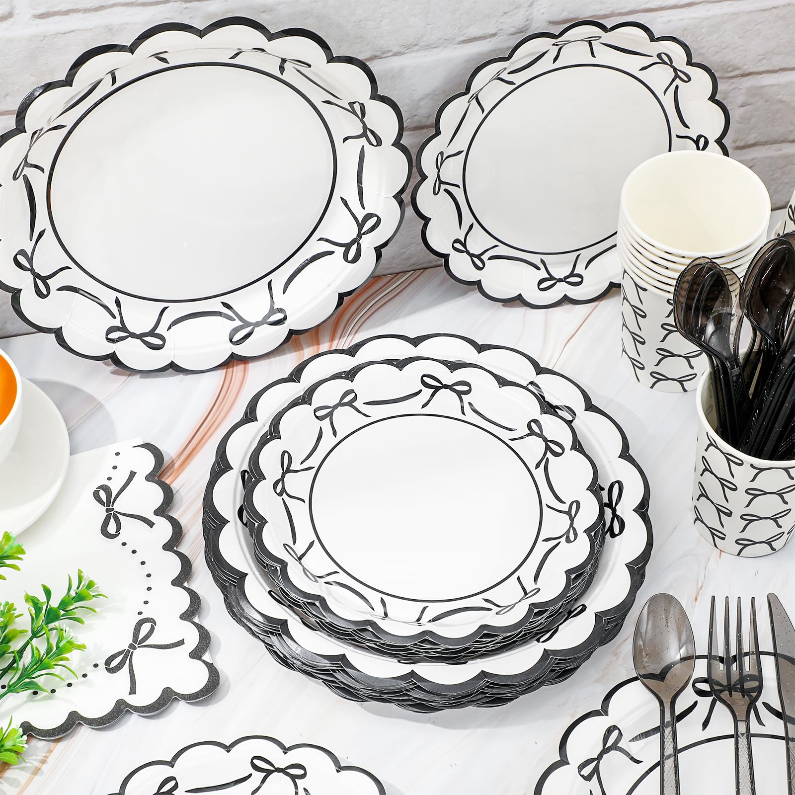 JarThenaAMCS 7 inch paper plates