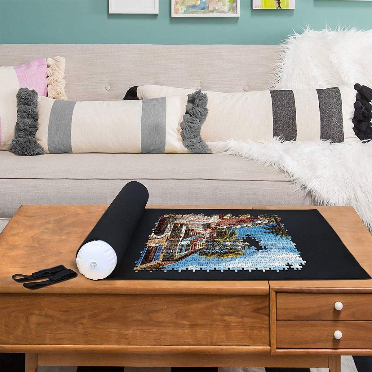 Storage bag with drawstring and wall-hanging rope