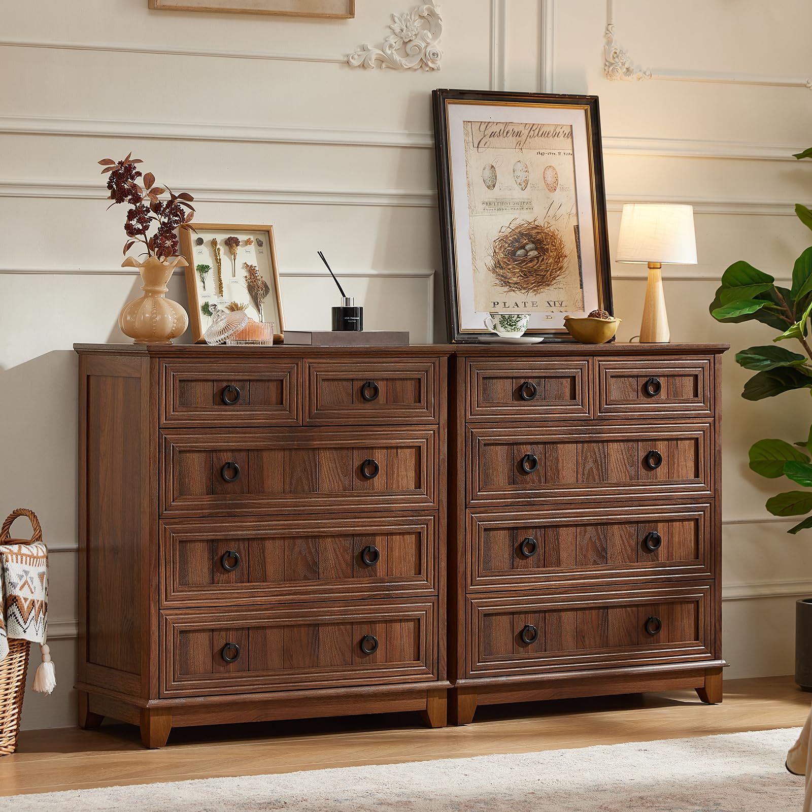 Dresser with two small and three large drawers