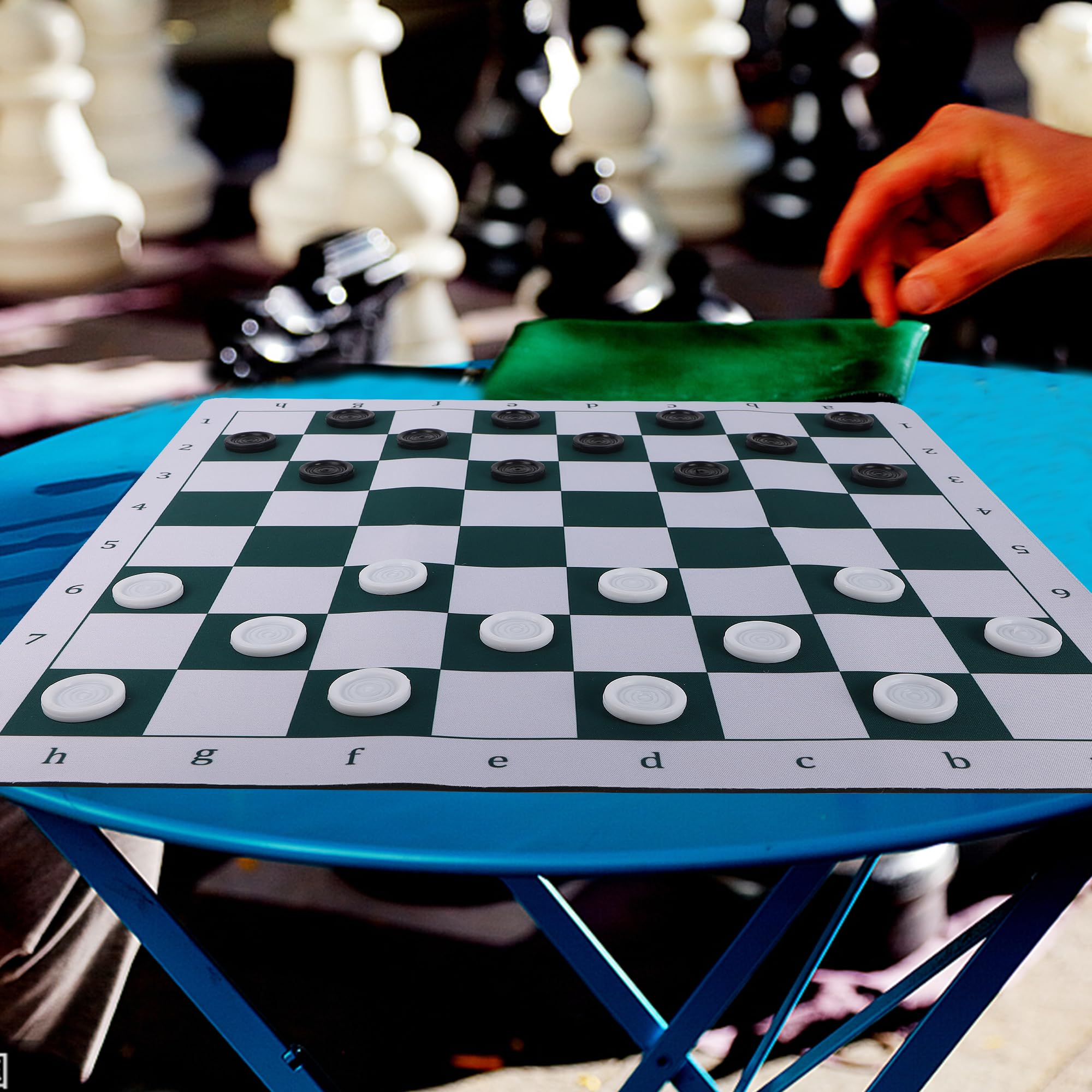 Thick roll-up rubber chess board mat