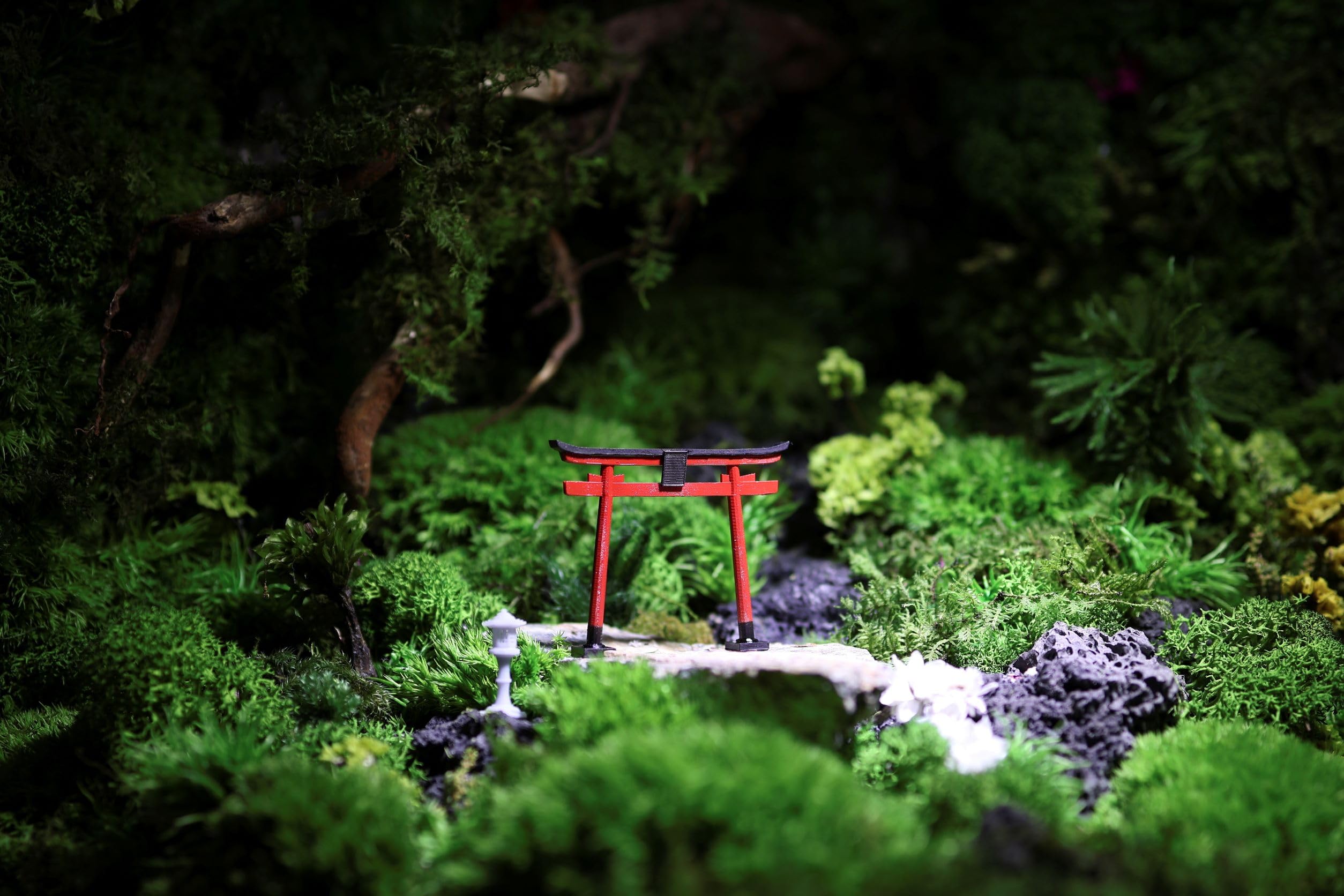 Inari Torii miniature kit for fairy garden and dollhouse