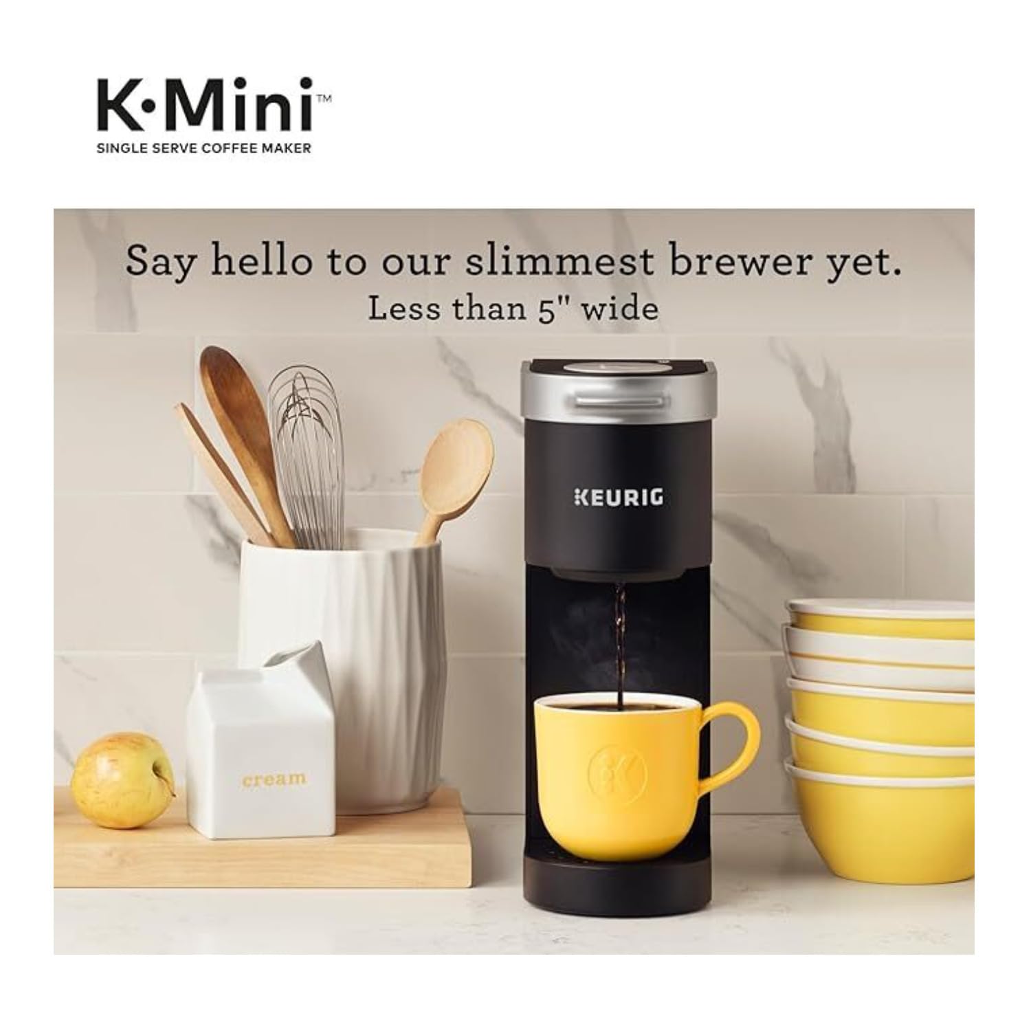 K-Cup pod coffee maker with pod storage