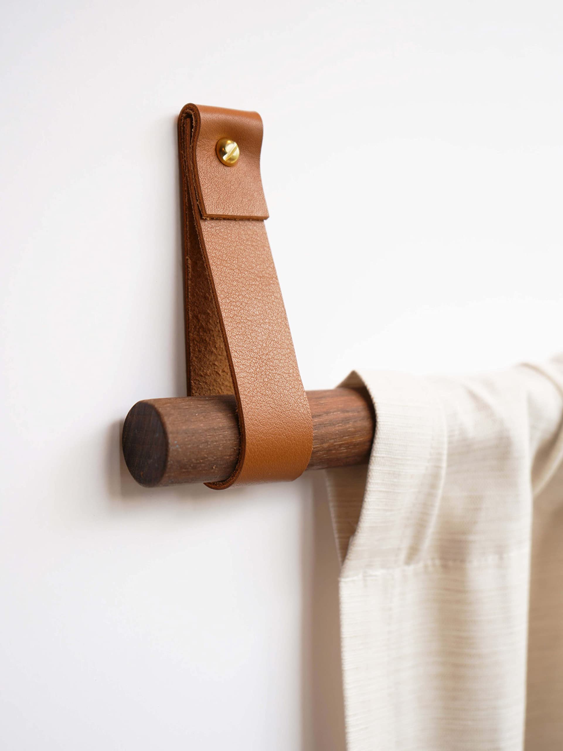 Keyaiira leather curtain rod holder packaging and presentation