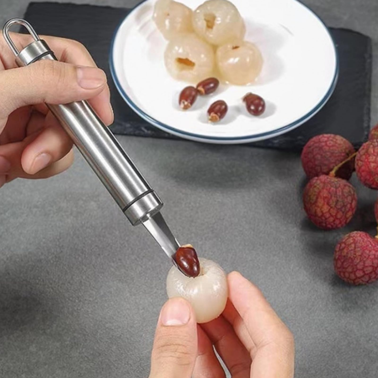 Kitchen core remover tool tail hole design