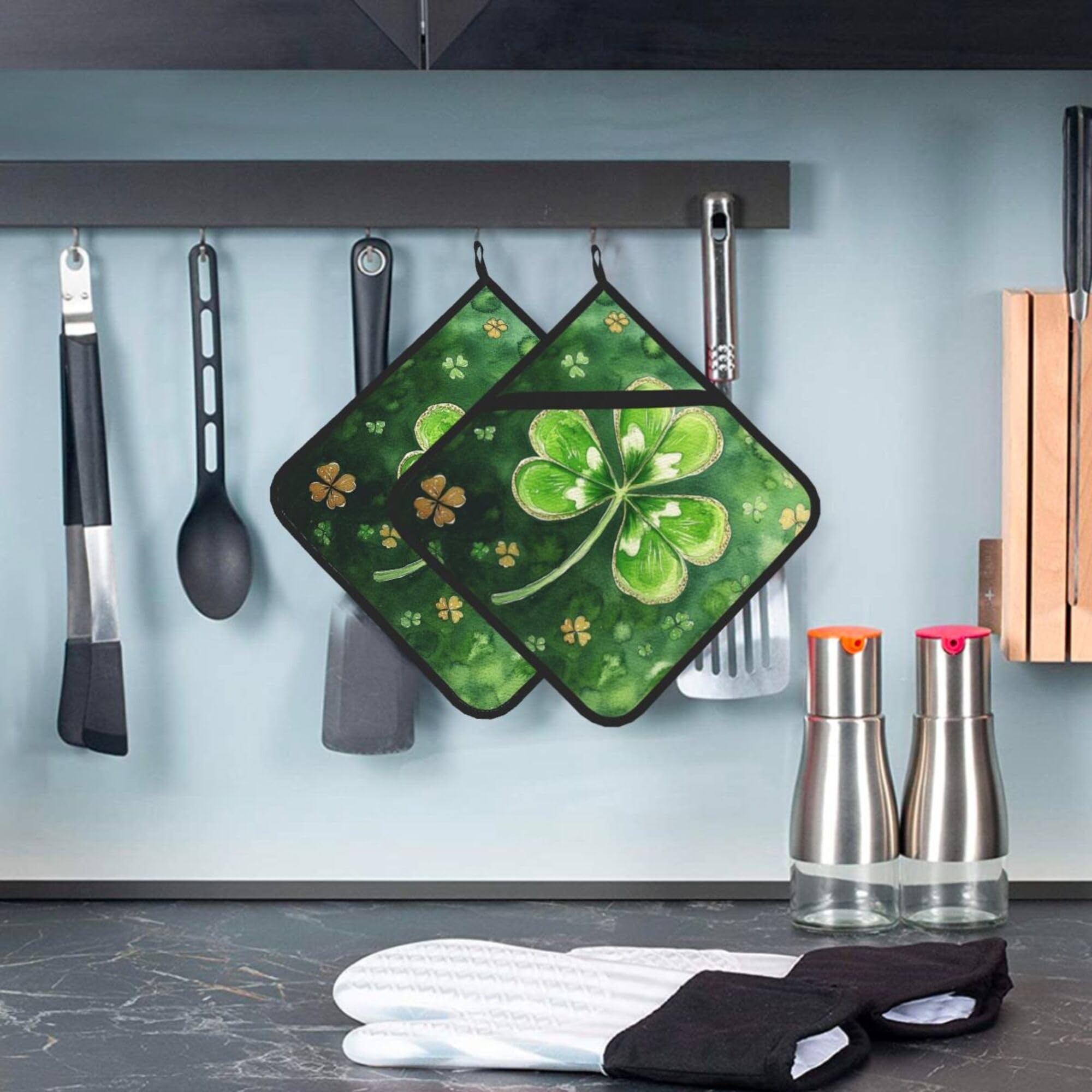 Polyester waterproof heat insulation kitchen pot holders