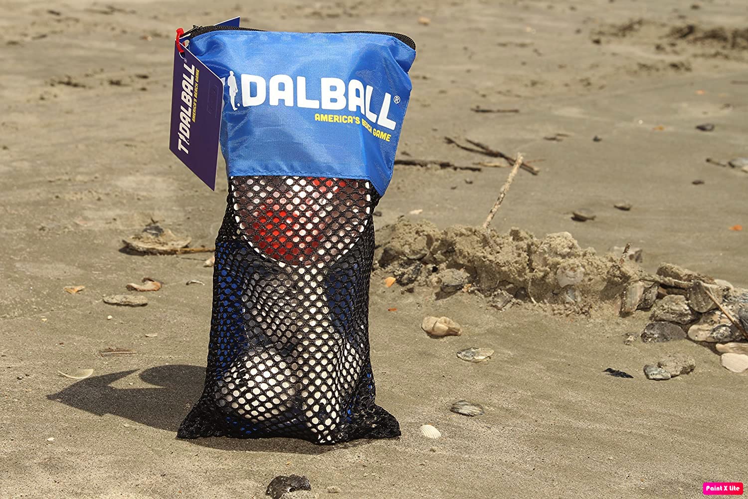 two teams four players alternating tosses tidalball