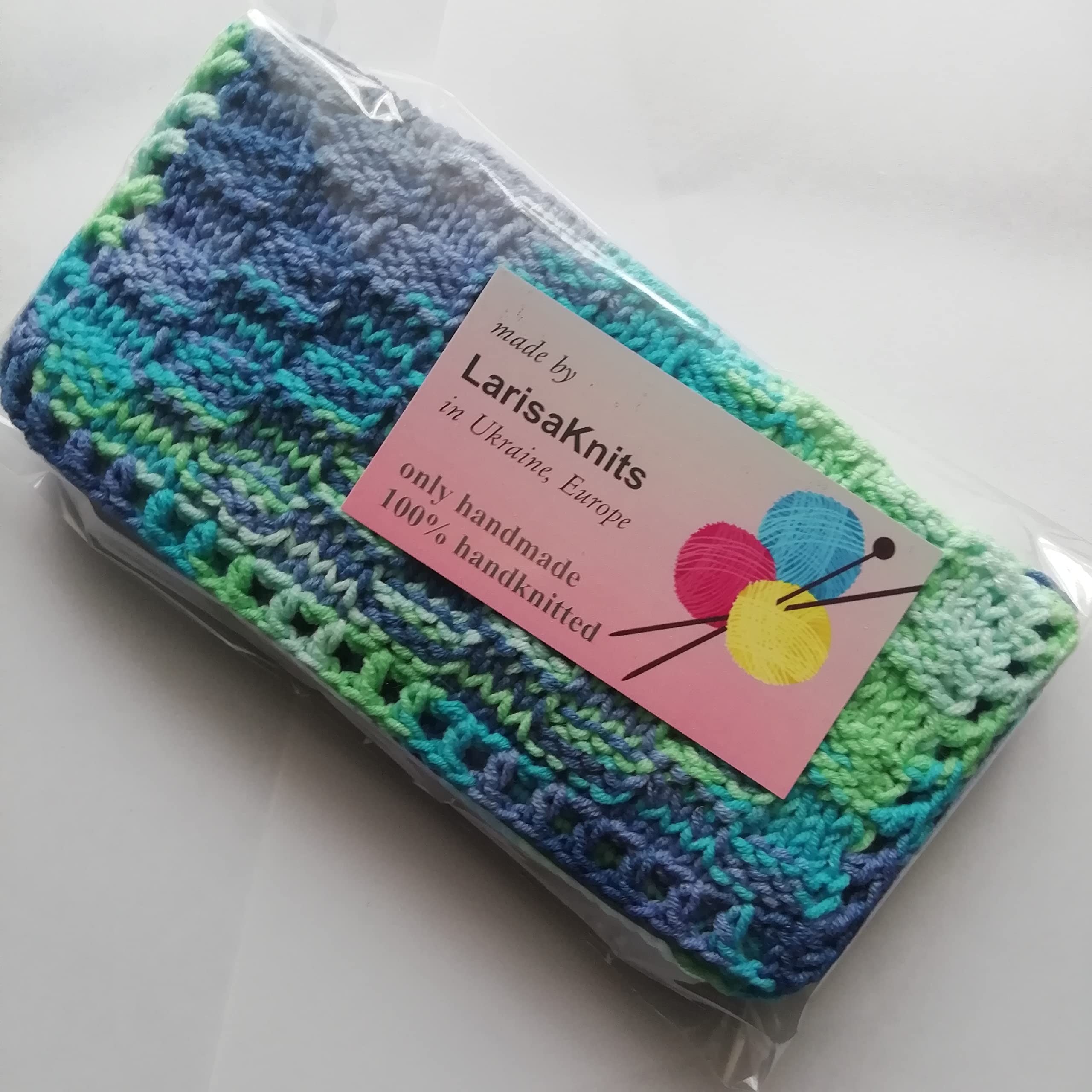 Dishcloths with different patterns and color combinations