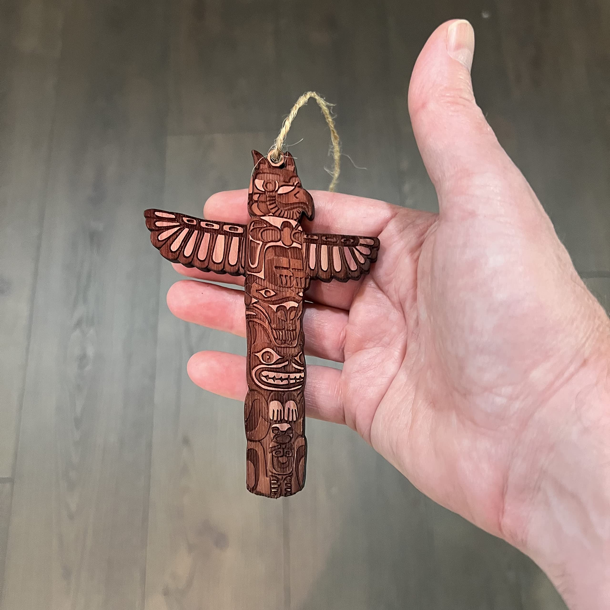Natural cedar ornament with varied wood grain color