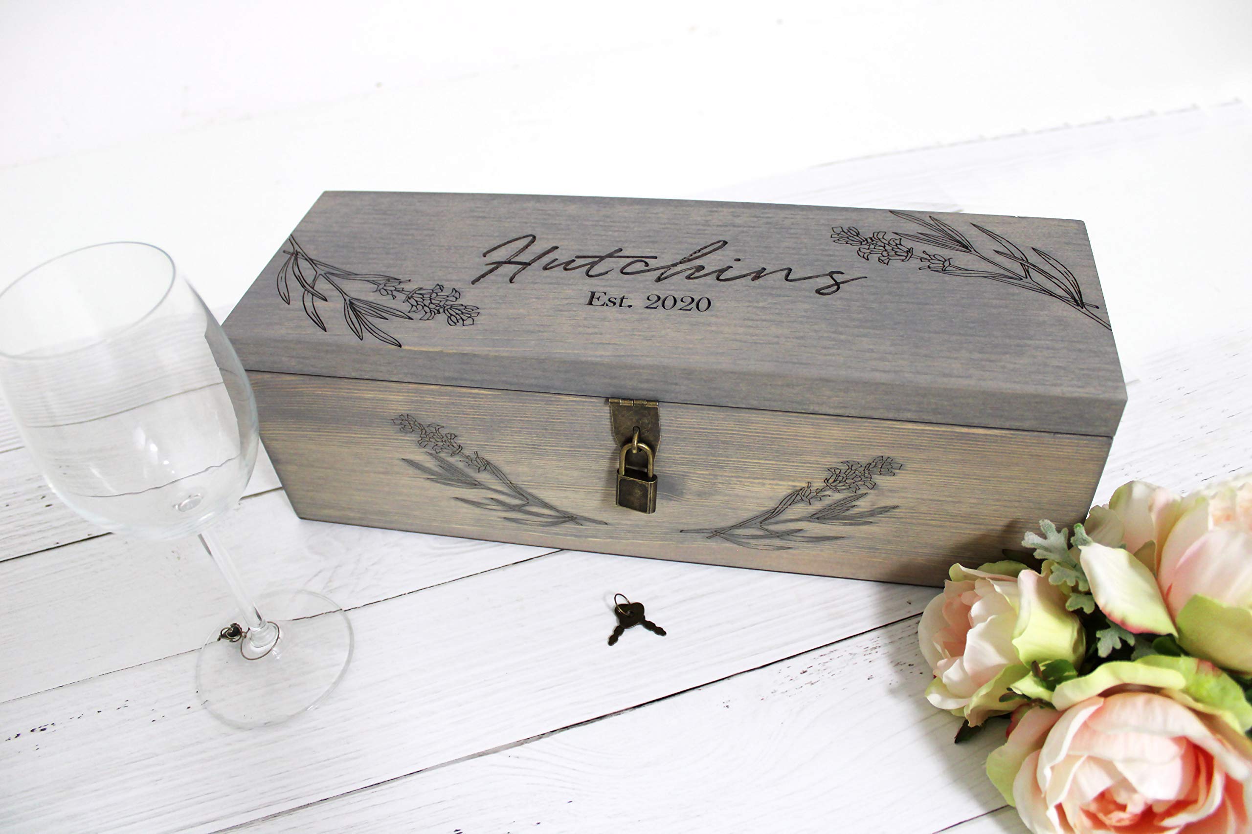 Lavender wreath engraving on wine box
