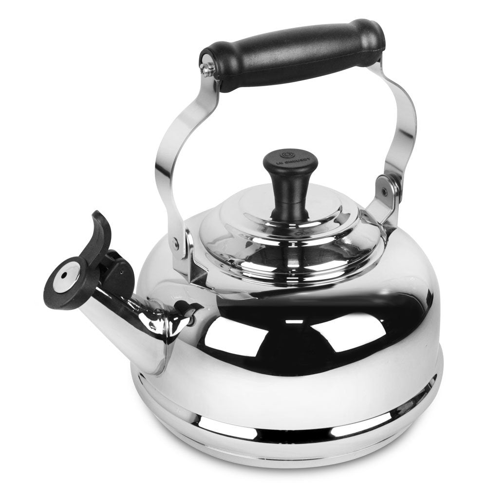 Le Creuset stainless steel whistling tea kettle 1.7 qt with fixed whistle