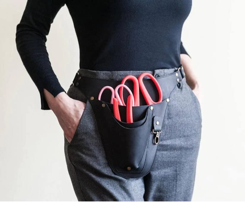 Roomy leather belt for heavy-duty pruning tools