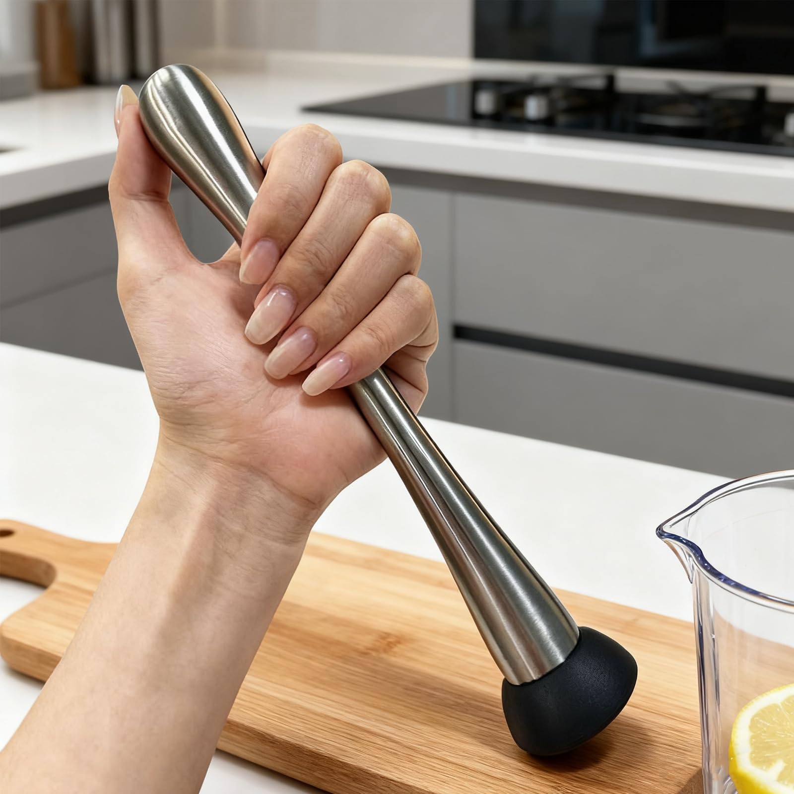 Rust-resistant stainless steel muddler for home bar use