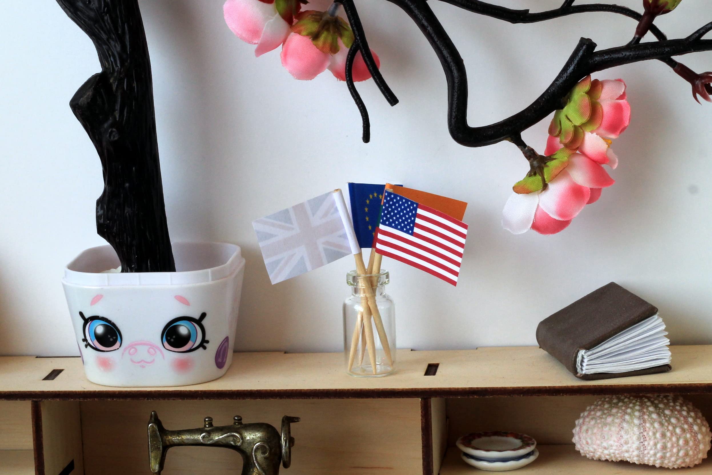 Dollhouse flag accessory for 1:6 scale displays
