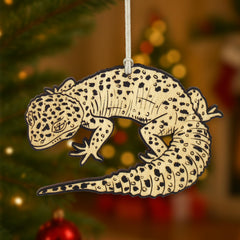Birch wood leopard gecko ornament size approx 4 by 2.75 inches