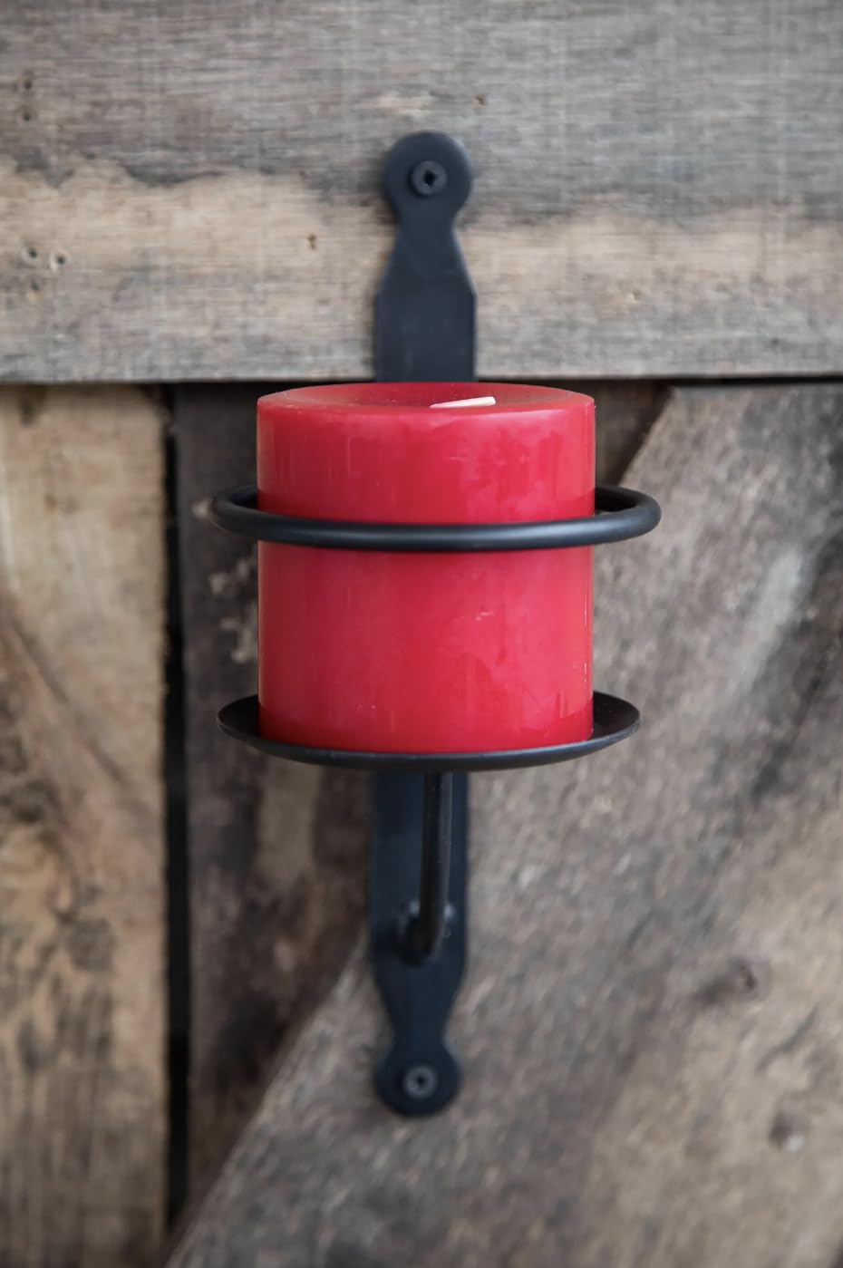 Lightweight durable wall sconce for ambient lighting