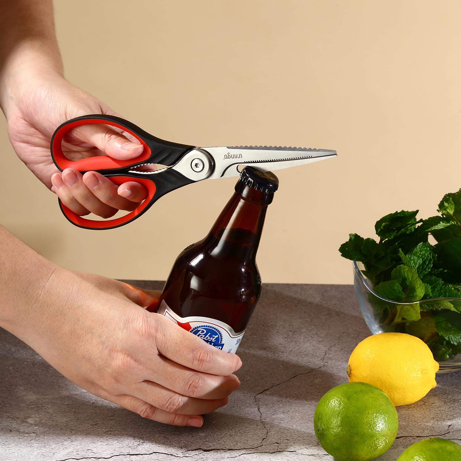 Ergonomic comfort grip handle of LIVINGO kitchen scissors for both hands