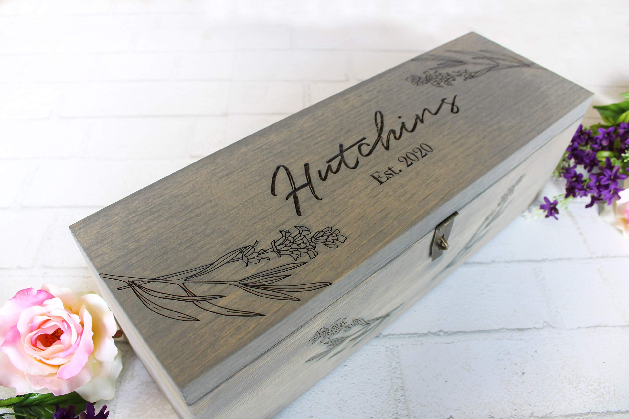 Wine box exterior dimensions 15 x 5 x 5 inches with lock