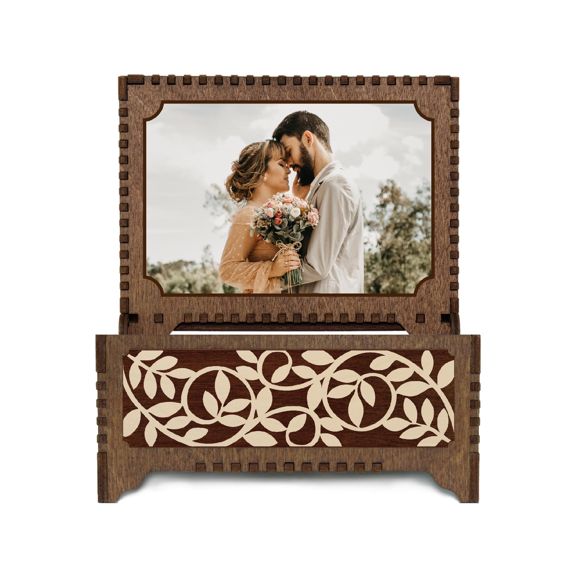 Text customization inside Davidson Workshop music box