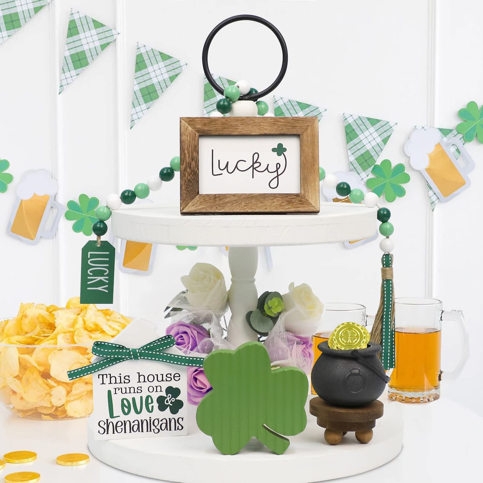 Lucky photo frame sign for St Patrick's Day decor