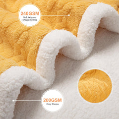 Reverse 200GSM warm sherpa side for cozy warmth