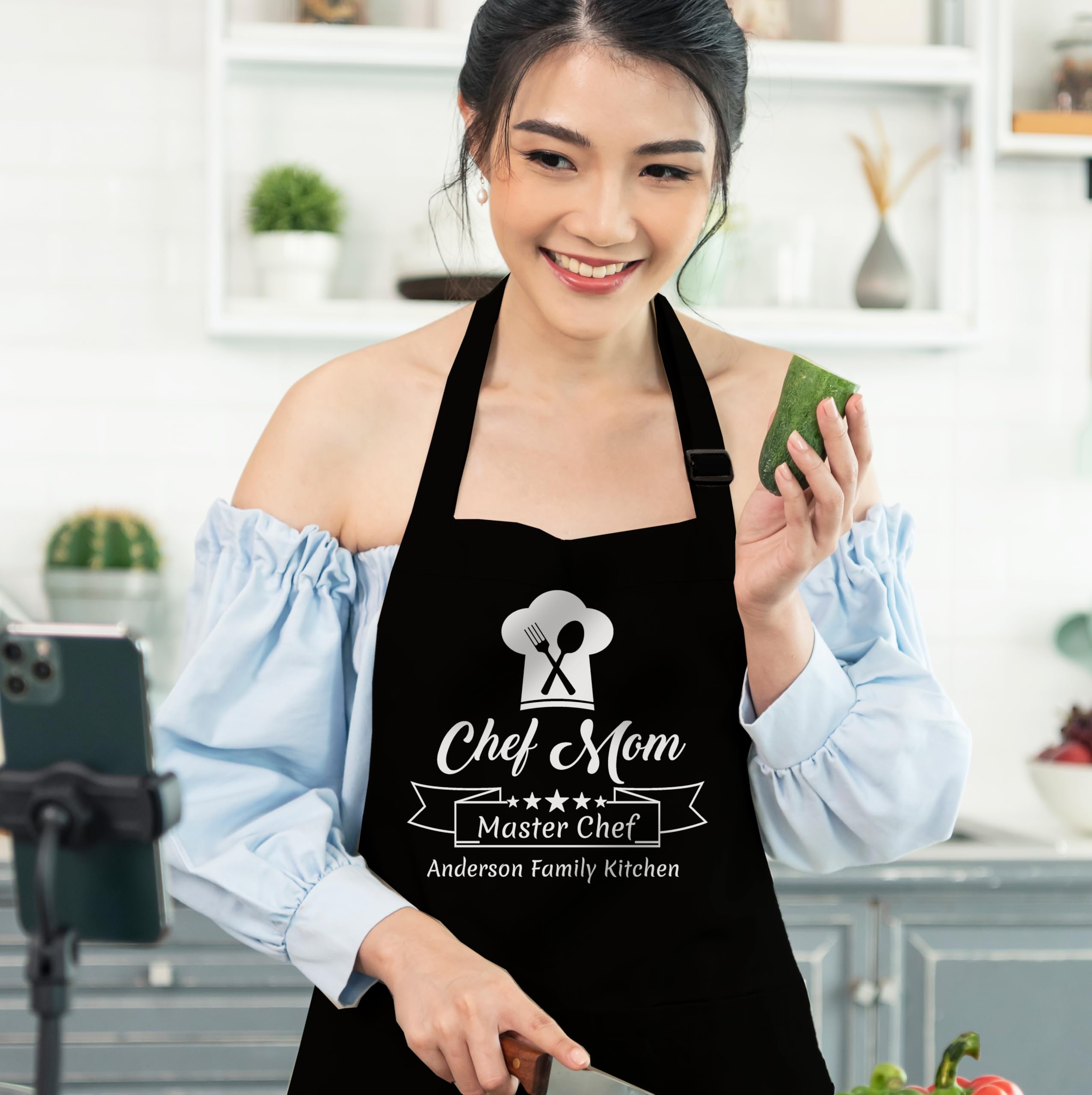 Custom kitchen apron for mom and dad gifting
