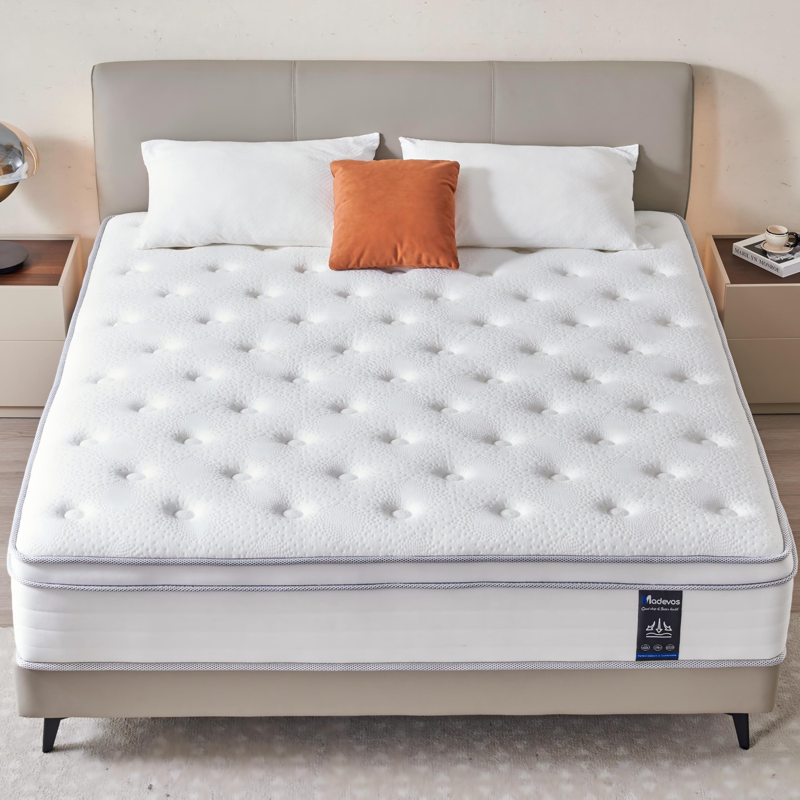 Memory foam and pocket springs hybrid construction