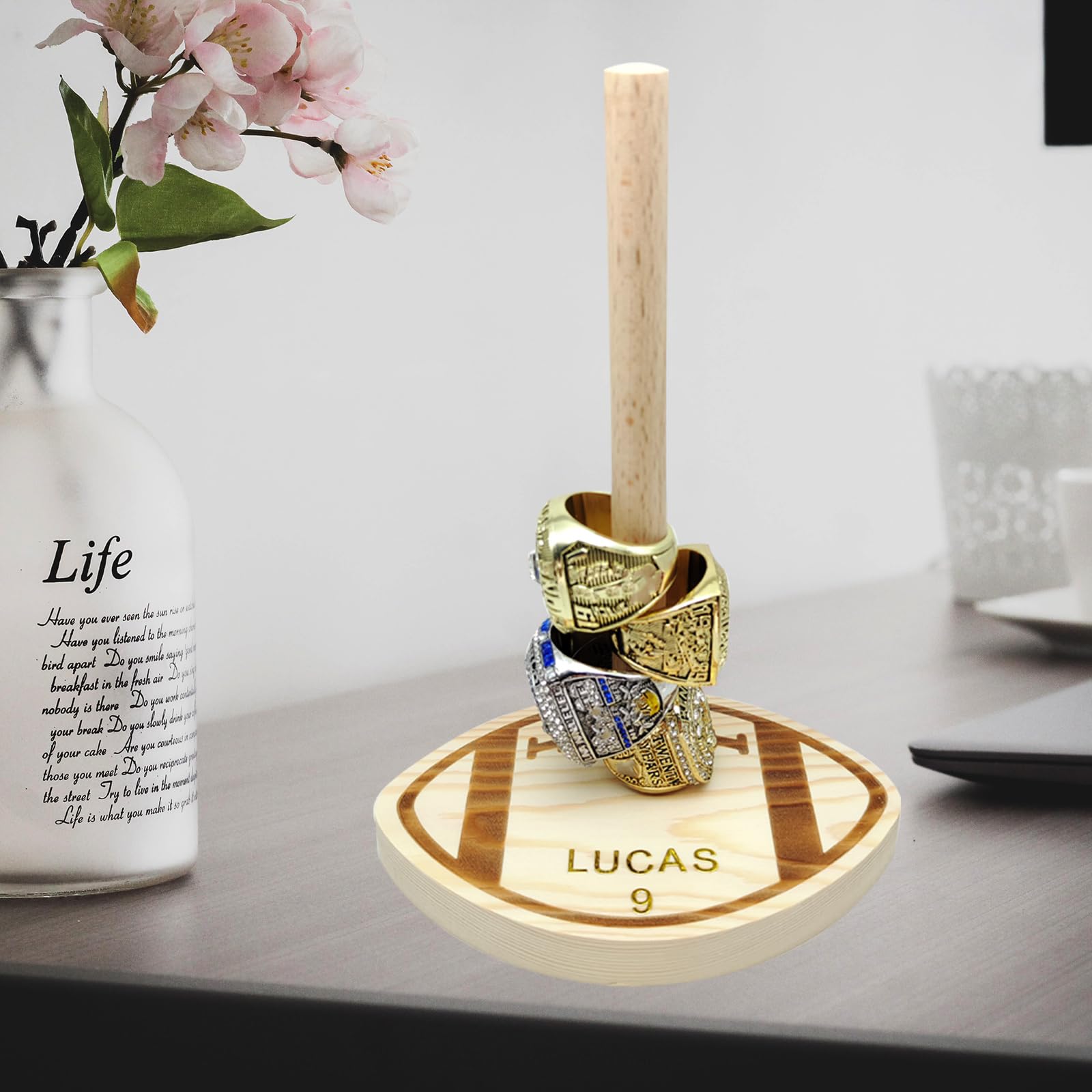 Ring holder size 4.92 by 3.15 by 6.9 inches
