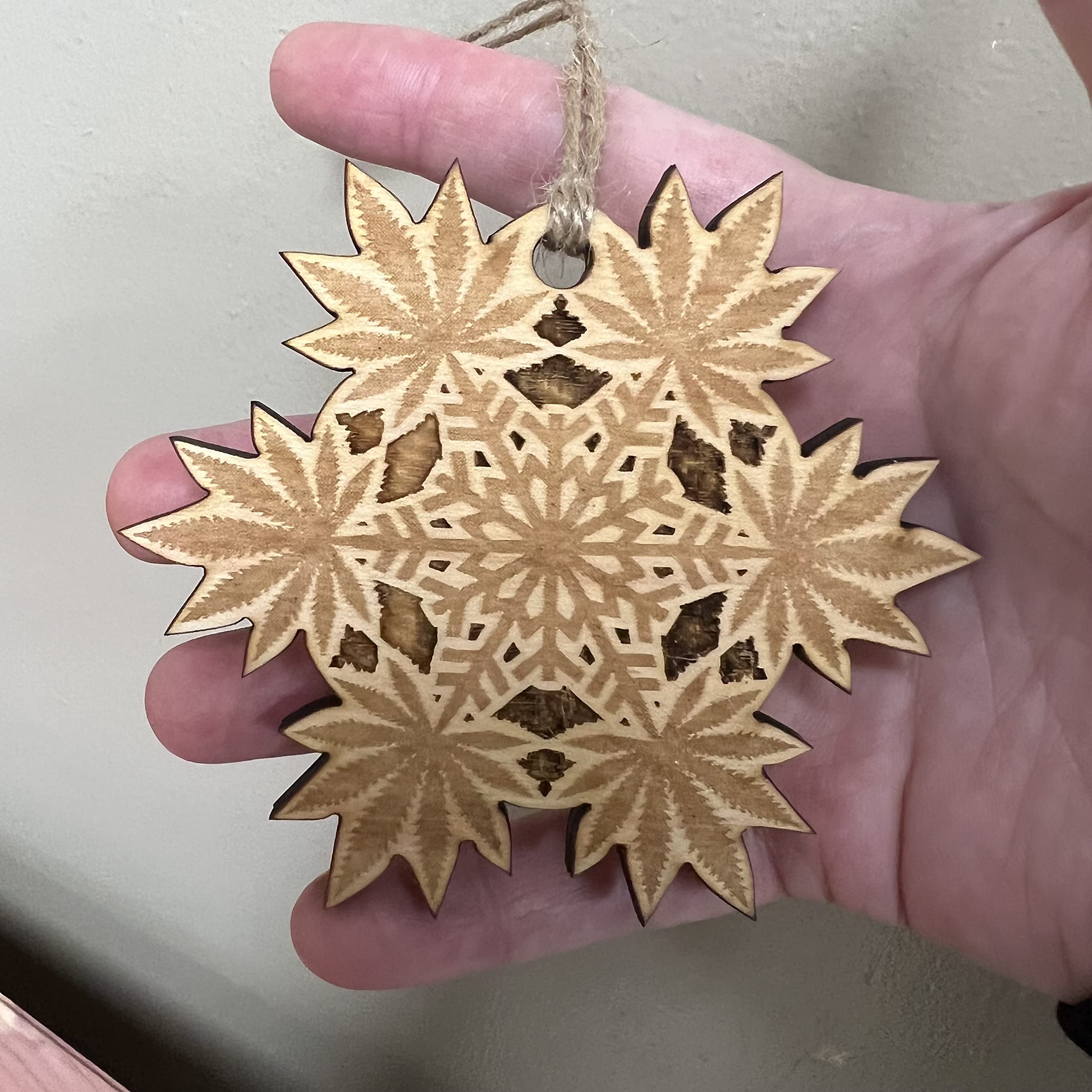 Ornament Pot Snowflake maple wood 3x3in Texas made detail