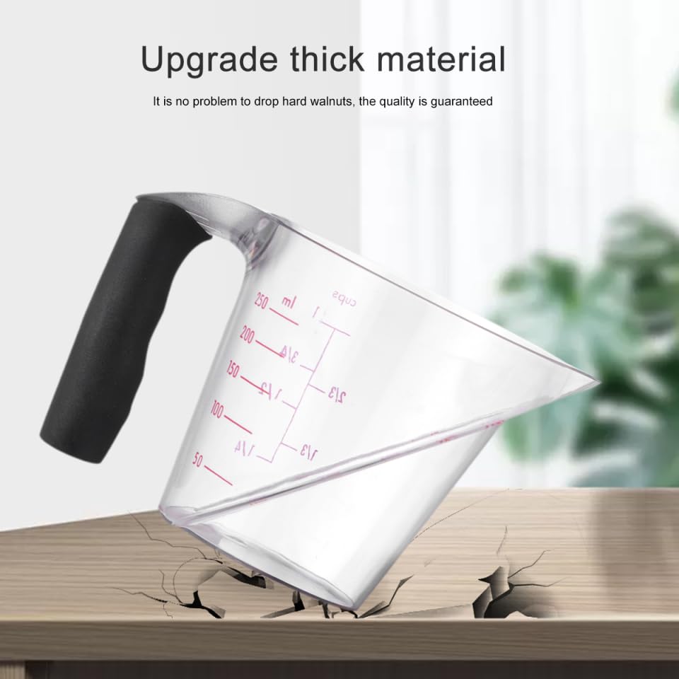 Baking and home use measuring cup with scale