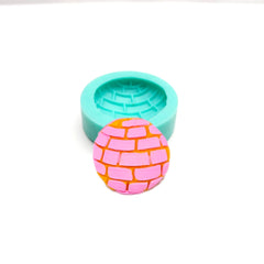 Color variation may occur with Natucraft set of 2 concha molds