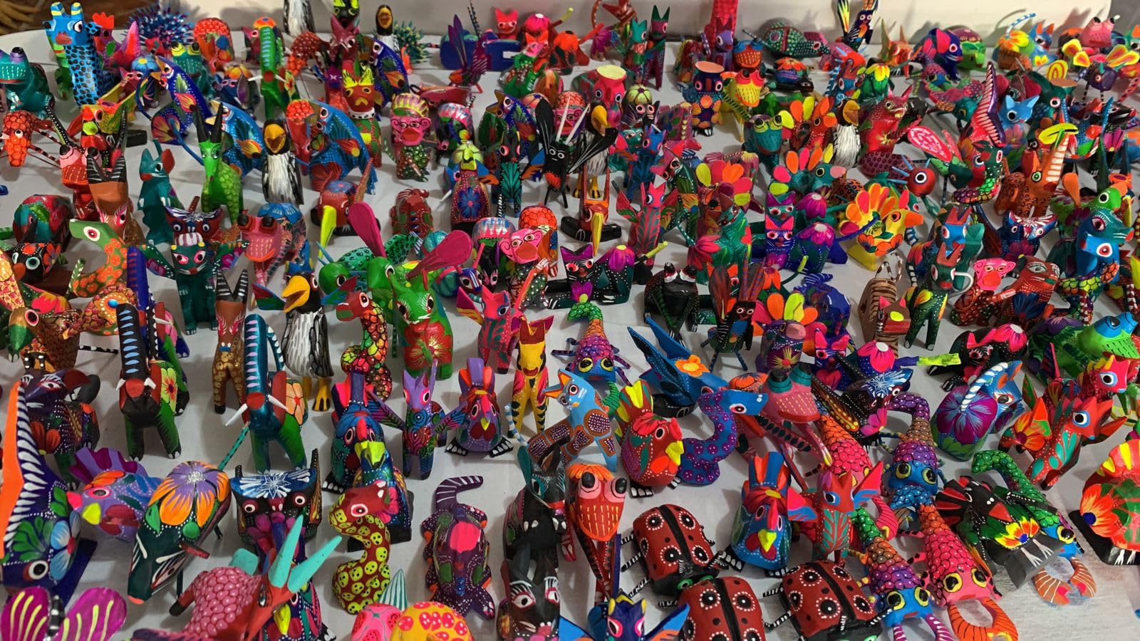 Mexican folk wood carving sculpture image 3