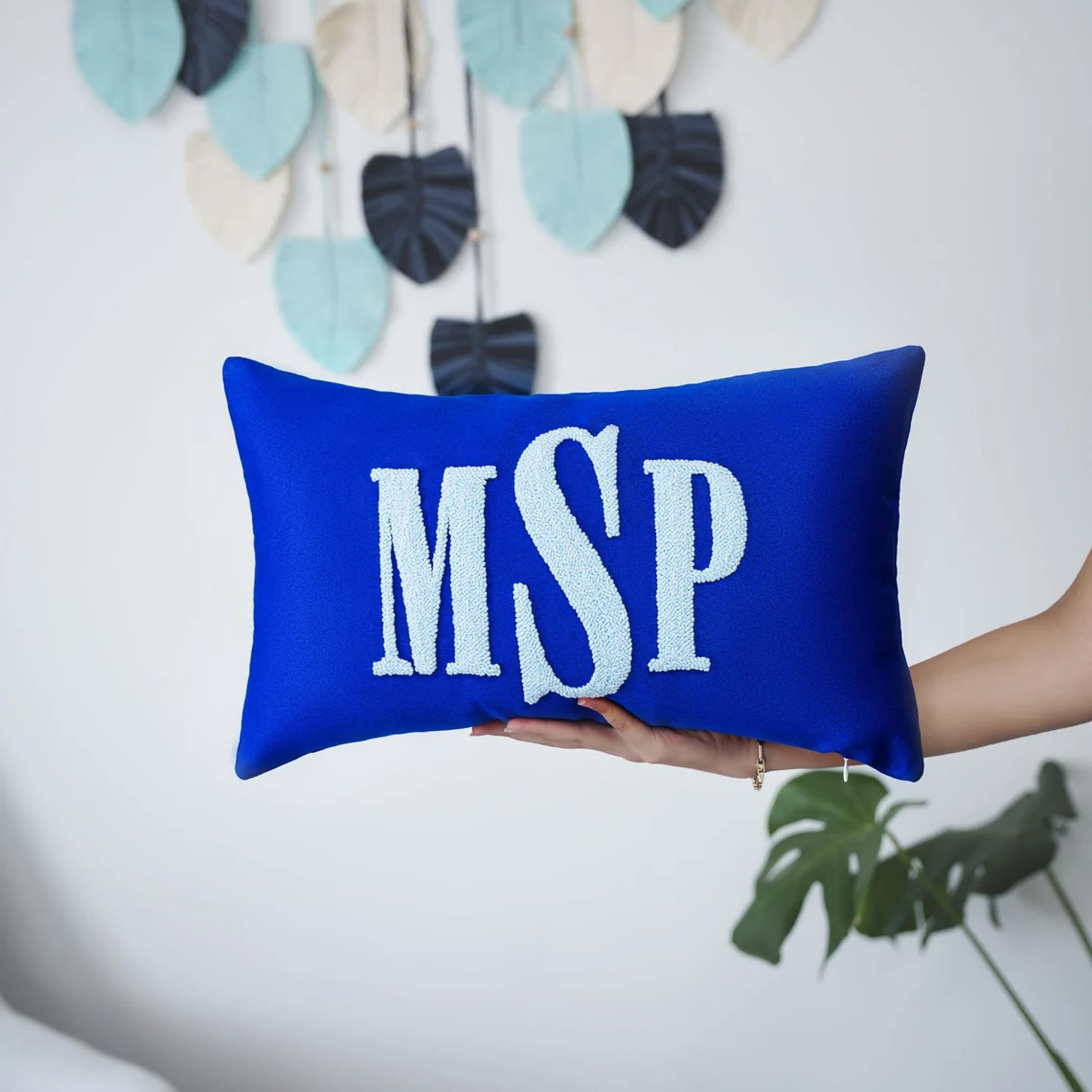 machine-washable case mia'spillow-lab monogram