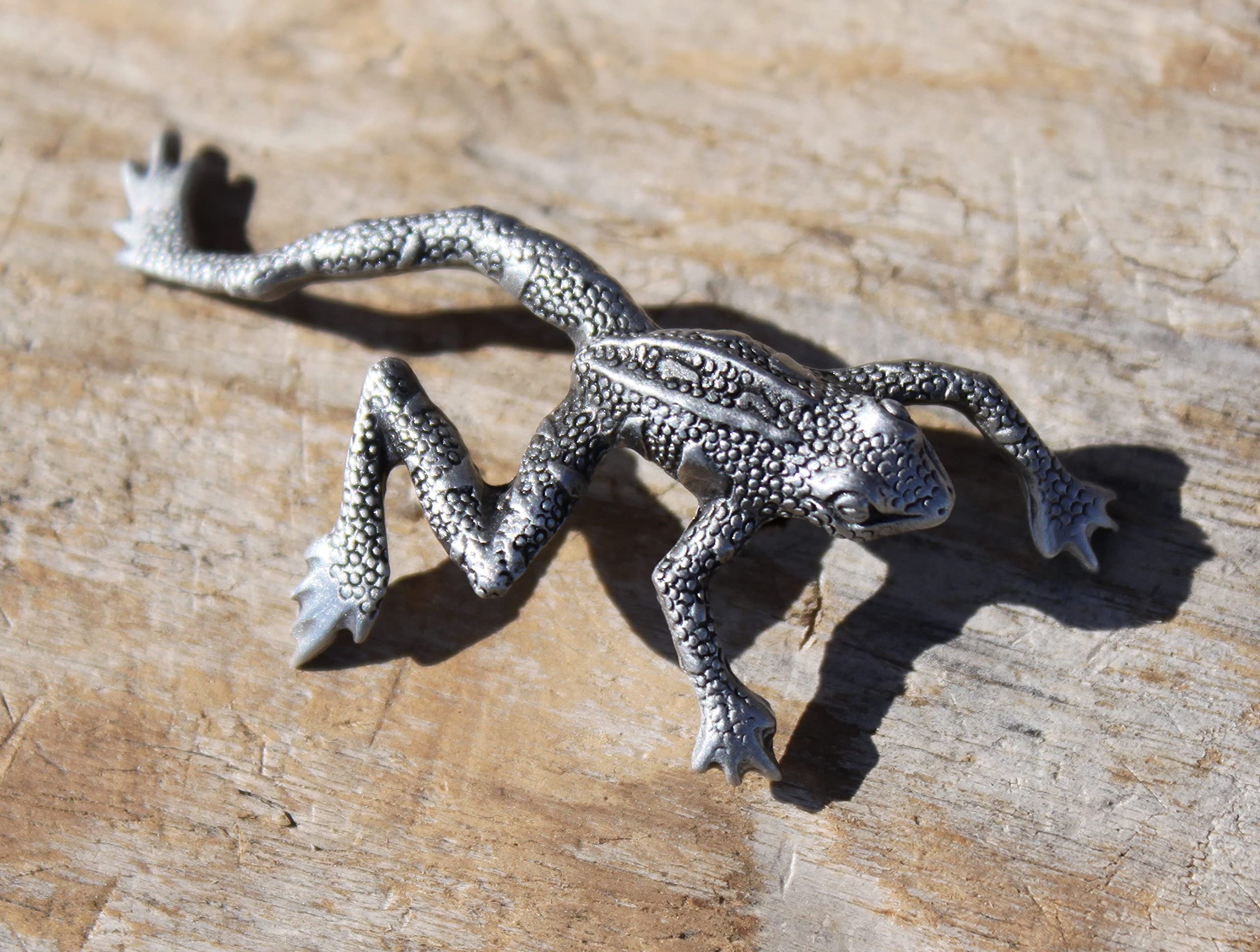 Michigan made pewter Crawling Frog Figurine packaged with card