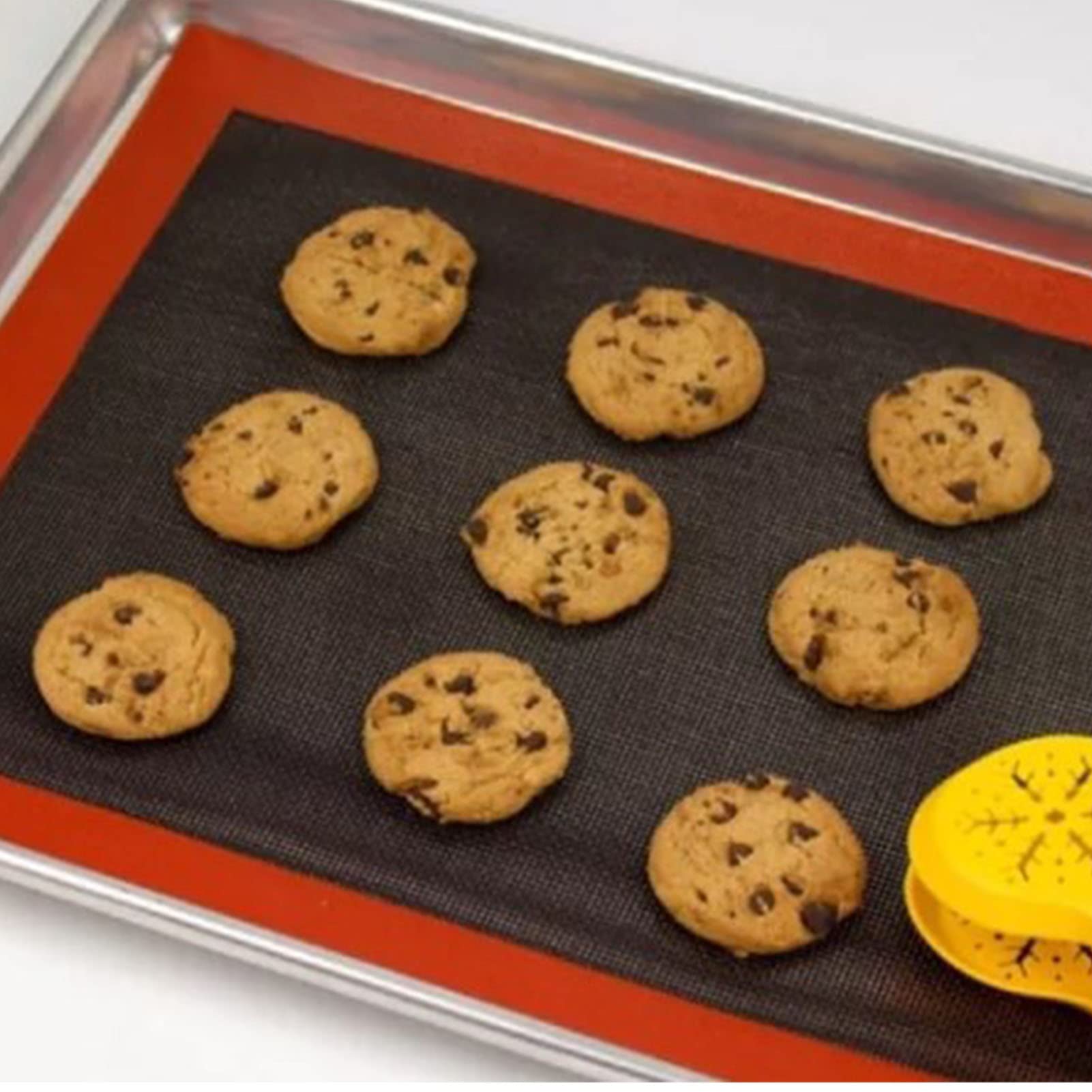 Microperforated baking mat silicone for oven use