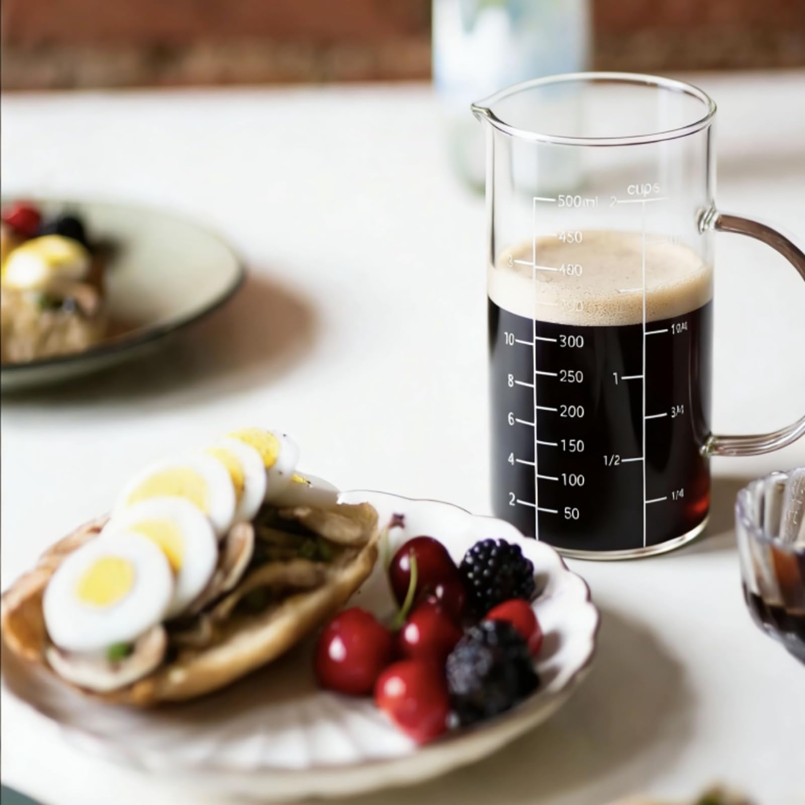 Accessible scale markings for liquids in cup